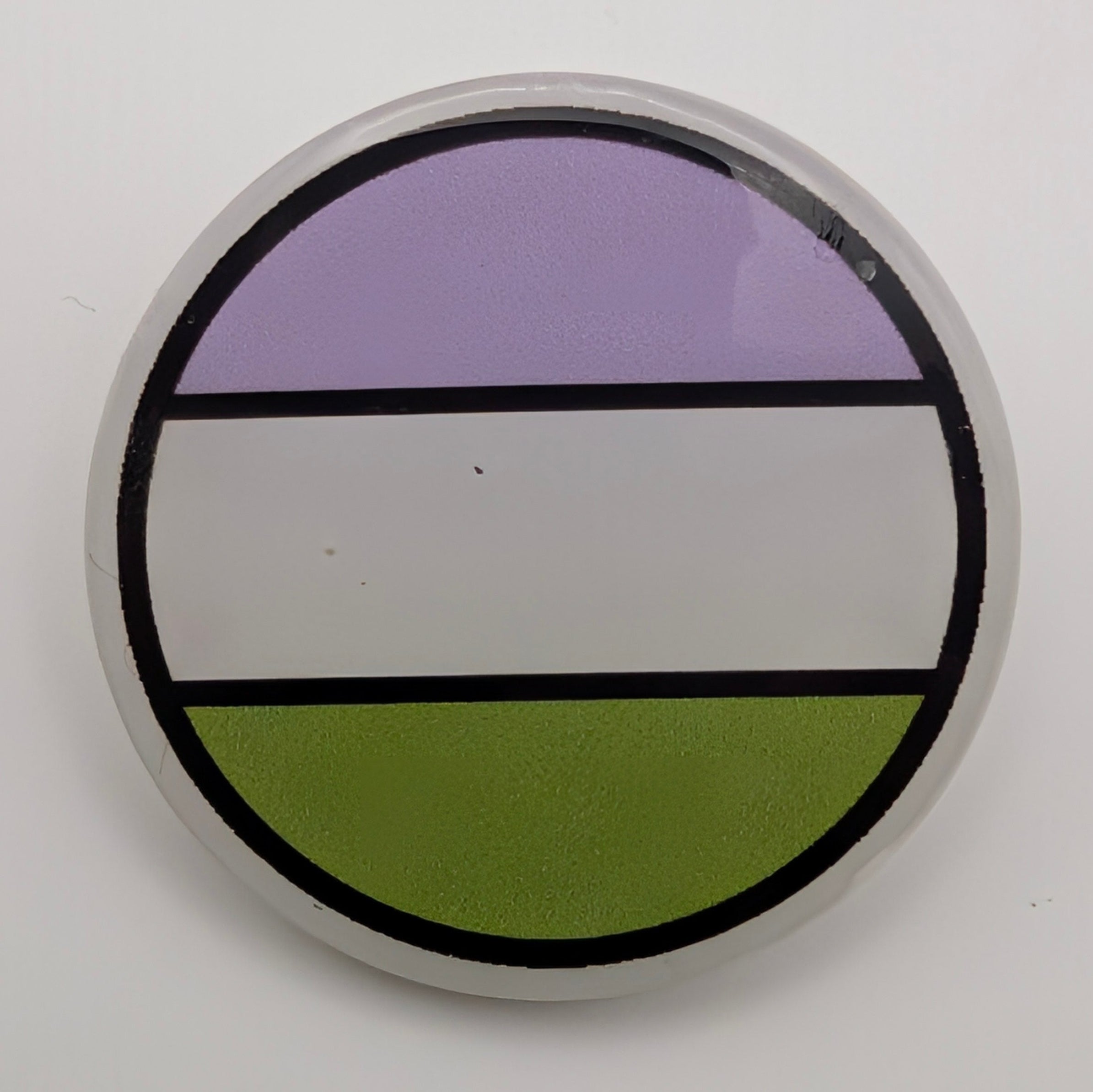 PRIDE FLAG ROUND PIN 1.5" - Gender Queer