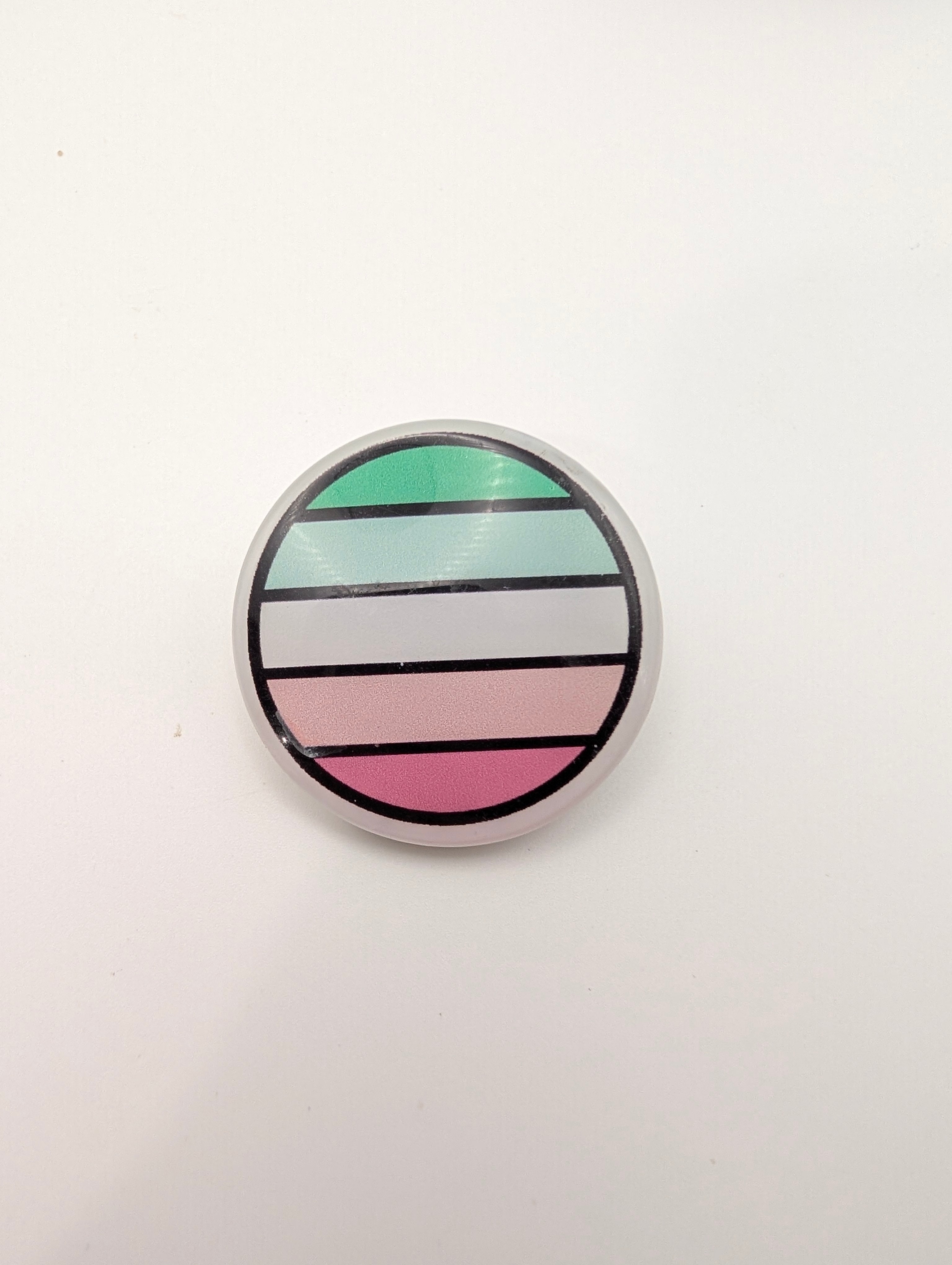 PRIDE FLAG ROUND PIN 1.5" - Abrosexual